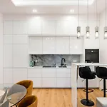 Zlota Sophisticated By Bookinghost Apartment *