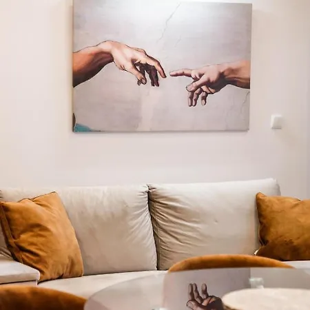 Zlota Sophisticated By Bookinghost * Warszawa