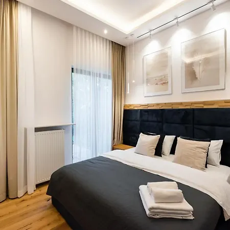 Zlota Sophisticated By Bookinghost Lägenhet Warszawa