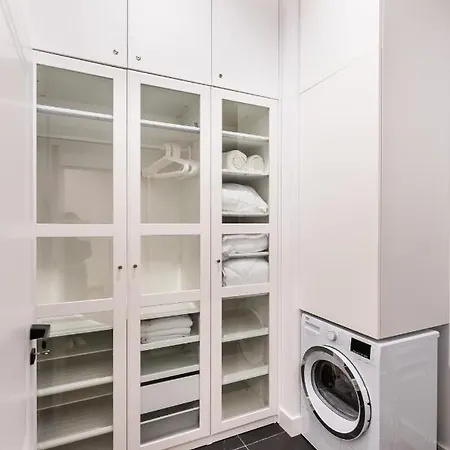 Zlota Sophisticated By Bookinghost Lägenhet Warszawa