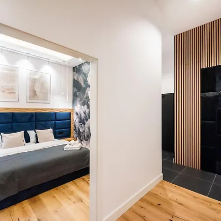 Zlota Sophisticated By Bookinghost Warszawa