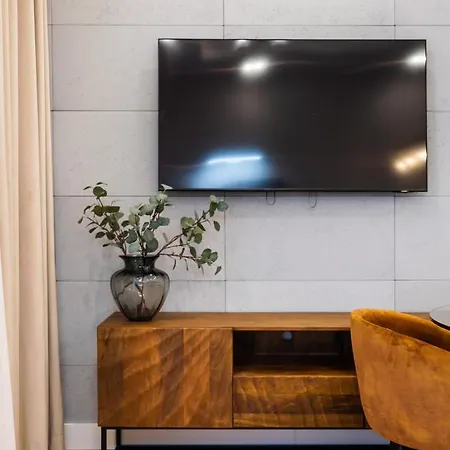 Zlota Sophisticated By Bookinghost Διαμέρισμα