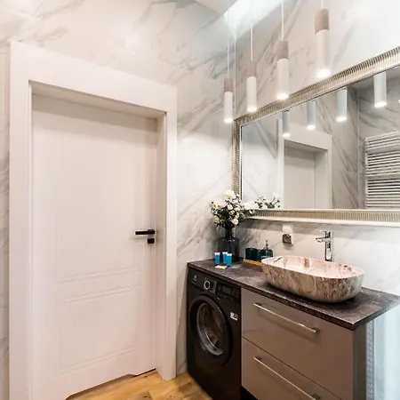 Zlota Sophisticated By Bookinghost Apartmán *